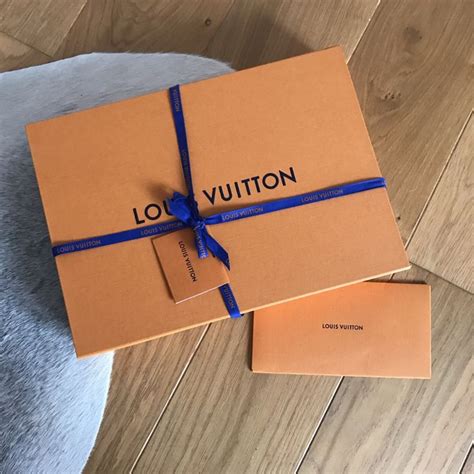 emballage cadeau louis vuitton|louis vuitton gift box logo.